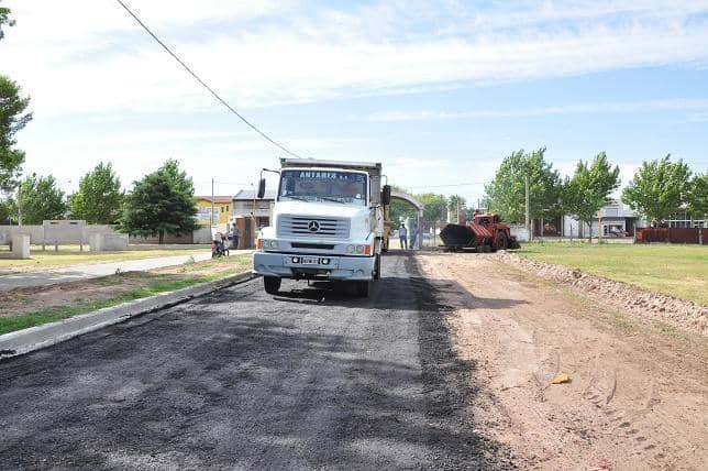 100 por ciento asfalto: Se pavimentaron 34 cuadras