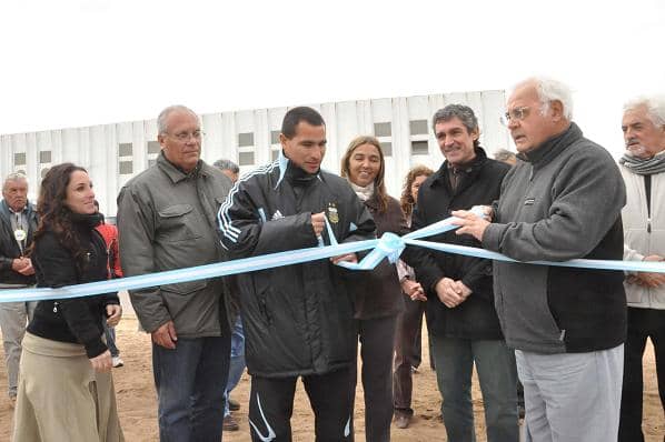 El Municipio inauguró un playón en el Polideportivo