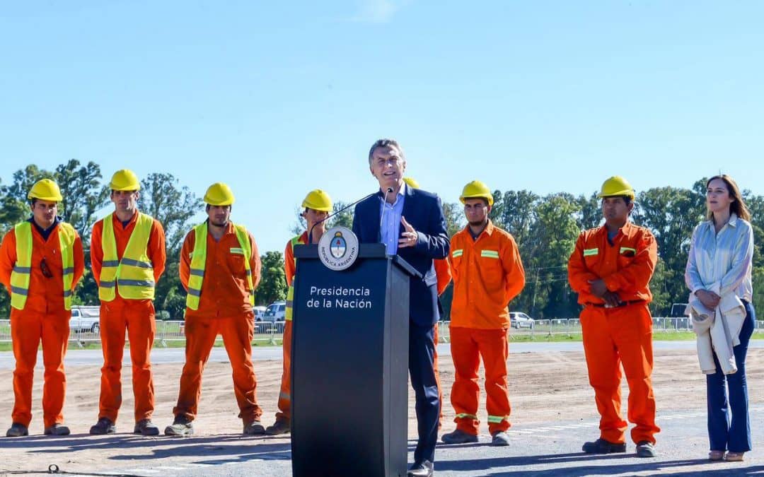 Fernández participó de la inauguración de un tramo de ruta 5