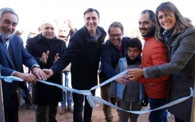 30 DE AGOSTO: FERNÁNDEZ Y AUTORIDADES DEL INSTITUTO DE LA VIVIENDA PARTICIPARON DE LA ENTREGA DE 24 CASAS CONSTRUIDAS POR LA AMOC