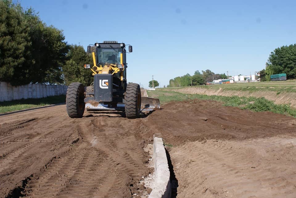 TREINTA DE AGOSTO: FINALIZA LA OBRA DE CORDÓN CUNETA Y DESAGÜES EN LA CALLE SARMIENTO