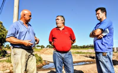 Fernández recorrió los trabajos de pavimento y otras obras en 30 de Agosto