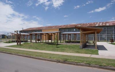 ILUMINAN Y PONEN PARRILLAS, MESAS, BANCOS Y JUEGOS EN EL PASEO DE LOS ARTESANOS