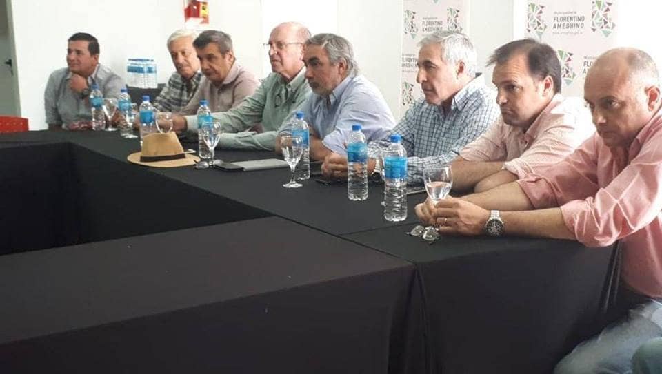 ENCUENTRO REGIONAL DE INTENDENTES Y UNA PROBLEMATICA COMUN: LA DE LOS PERROS SUELTOS EN LA CALLE