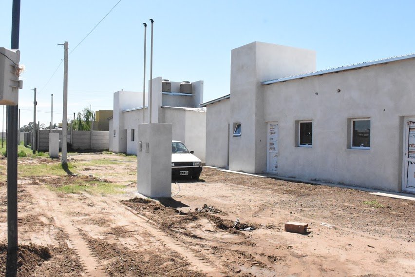 EL MUNICIPIO AVANZA A BUEN RITMO EN LA ETAPA FINAL DE LA CONSTRUCCIÓN DE LAS 52 VIVIENDAS POR CÍRCULO CERRADO EN LA AMPLIACIÓN URBANA