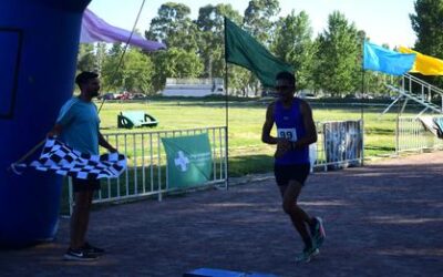 CON RÉCORD DE PARTICIPANTES, EL TRIATLÓN GENERAL POR EQUIPOS FUE PARA PEDRO GÓMEZ – SERGIO VIANO – JULIO POLAROLO Y BRENDA VILLARO – MARIÁNGELES GUTIÉRREZ – NATALIA VELÁZQUEZ