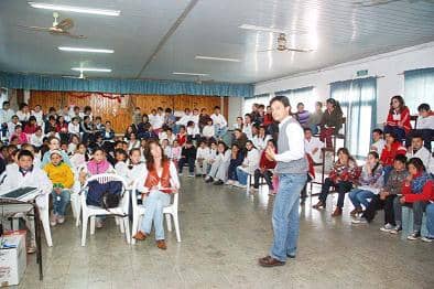 Importante charla sobre dengue