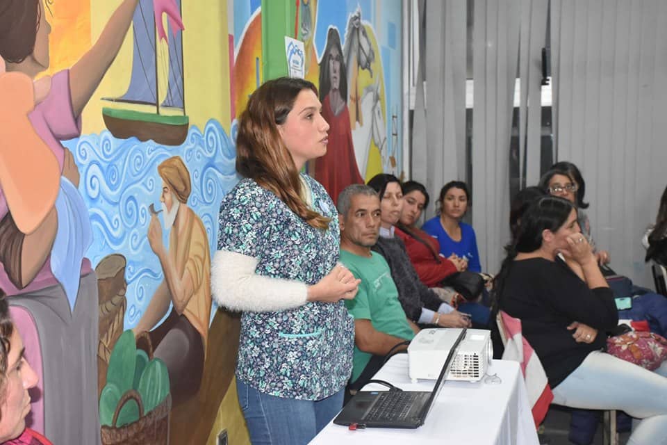 ALUMNOS DE LOS TALLERES DE COCINA DE LA ESCUELA MUNICIPAL APRENDIERON ASPECTOS CLAVE DE LA MANIPULACIÓN DE ALIMENTOS