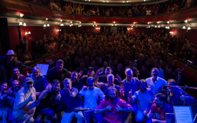 “A DOS ORILLAS”: UN ESPECTÁCULO DE MÚSICA RIOPLATENSE QUE HERMANÓ A TRENQUE LAUQUEN Y TALA EN EL TEATRO ESPAÑOL COLMADO DE PÚBLICO