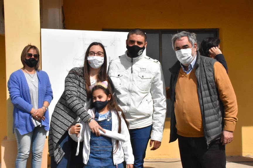 FERNÁNDEZ, EN LA ENTREGA DE VIVIENDAS EN TREINTA DE AGOSTO: «EN ESTE MOMENTO DIFÍCIL, TAMBIÉN APARECEN LAS ESPERANZAS»
