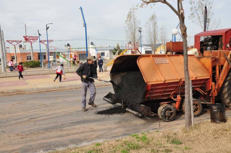 Asfalto en el ex loteo García Neira