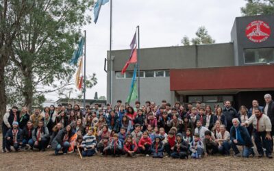 EL INTENDENTE, LA JEFA SCOUT NACIONAL Y EL GRUPO GENERAL CONRADO VILLEGAS FIRMARON UN ACTA DE COMPROMISO Y RECONOCIMIENTO POR LOS 20 DE LA INSTITUCIÓN LOCAL