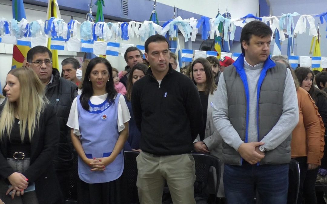 EN EL ACTO OFICIAL POR EL DÍA DE LA PATRIA Y 212° ANIVERSARIO DE LA REVOLUCIÓN DE MAYO, SE REFLEXIONÓ SOBRE LA LIBERTAD, LA SOLIDARIDAD Y LA COOPERACIÓN MUTUA