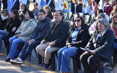 EL INTENDENTE ACOMPAÑÓ A LA COMUNIDAD EDUCATIVA EN EL ACTO DEL 25 DE MAYO EN LA ESEA N.º 1