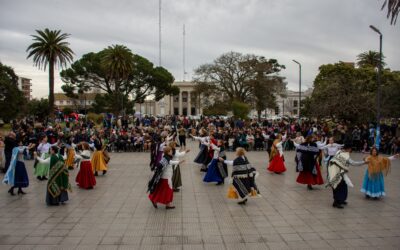 EL MUNICIPIO CELEBRÓ EL DÍA DE LA INDEPENDENCIA Y EL 91° ANIVERSARIO DE LA ESCUELA MUNICIPAL CON UN GRAN FESTEJO EN PLAZA SAN MARTÍN PARA TODA LA COMUNIDAD