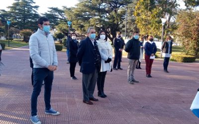 SE DESTACÓ LA FIGURA DEL GRAL. MANUEL BELGRANO, Y SE RINDIÓ HOMENAJE A LA BANDERA, SÍMBOLO DE IDENTIDAD NACIONAL, APELANDO A LA UNIDAD Y AL TRABAJO COLECTIVO