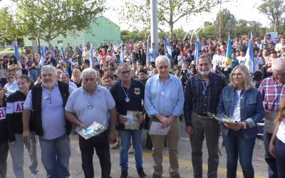 SENTIDO HOMENAJE Y PALABRAS DE PROFUNDO AGRADECIMIENTO PARA EX COMBATIENTES Y CAÍDOS EN MALVINAS, EN EL ACTO OFICIAL QUE SE REALIZÓ HOY (LUNES) EN LA EESEA Nº 1