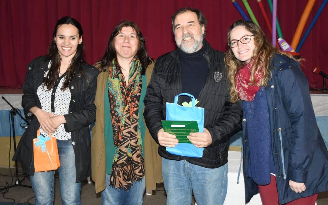 Se realizó hoy (lunes) el acto oficial por el Día del Maestro