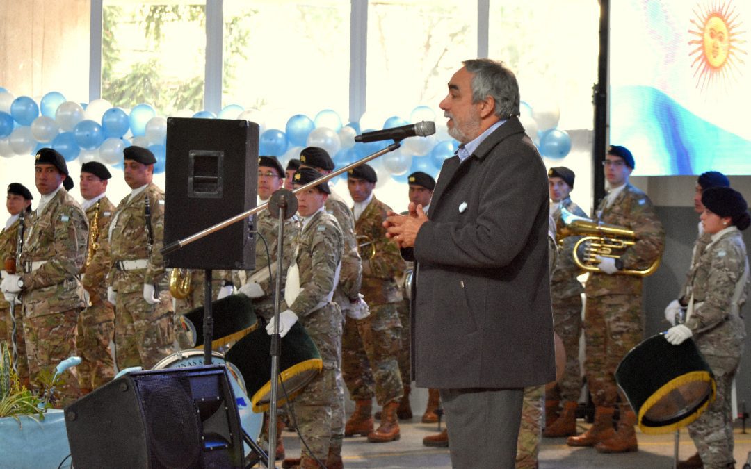 TREINTA DE AGOSTO: SE CELEBRÓ EL DÍA DE LA BANDERA Y SE RECORDÓ EL LEGADO DE BELGRANO, DURANTE EL ACTO QUE SE REALIZÓ EN LA ESCUELA AGROPECUARIA