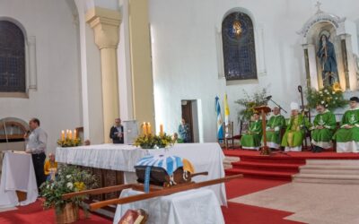 150° ANIVERSARIO: CON UN EMOTIVO RECIBIMIENTO Y UNA MISA COMPARTIDA EN COMUNIDAD, REGRESARON A TRENQUE LAUQUEN LOS RESTOS DEL PADRE MIGUEL DI GERÓNIMO, PRIMER CURA PÁRROCO LOCAL