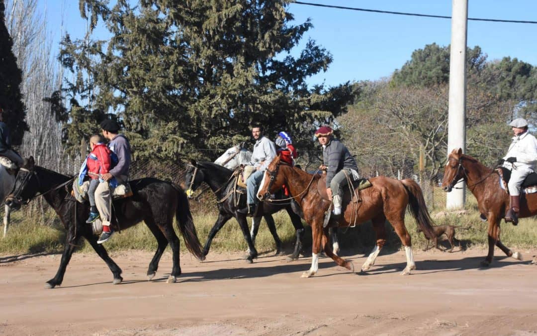 SIGUEN LOS FESTEJOS DEL DIA DEL NIÑO: PASEOS GRATUITOS EN PONYS, CABALLOS Y CARRUAJES, EL DOMINGO EN LA ESTACION