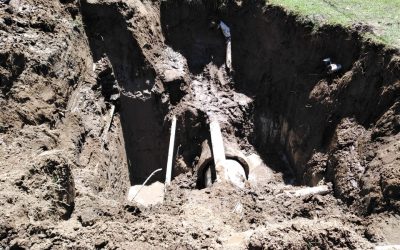 EL MUNICIPIO REPARÓ UN TRAMO DEL ACUEDUCTO DE MARI LAUQUEN, ESTA VEZ EN ZONA URBANA: EN LA CALLE MONFERRAND ENTRE FREYRE Y PRADO