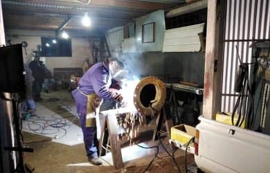 MÁS DE 15 HORAS DE TRABAJO ININTERRUMPIDO PARA RESTABLECER EL SERVICIO DE AGUA