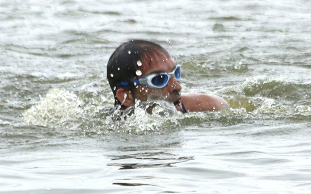 AGUAS ABIERTAS: LOS LOCALES ANDRÉS DARRICAU Y EMILIANO GALLI LIDERARON LA CLASIFICACIÓN GENERAL EN 2.000 Y 1.000 METROS
