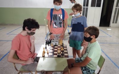 OLIMPÍADAS DEL REENCUENTRO Y LA JUVENTUD: EL ENCUENTRO RECREATIVO DE AJEDREZ TUVO MUY BUENA PARTICIPACIÓN DE NIÑOS/AS, JÓVENES Y ADULTOS
