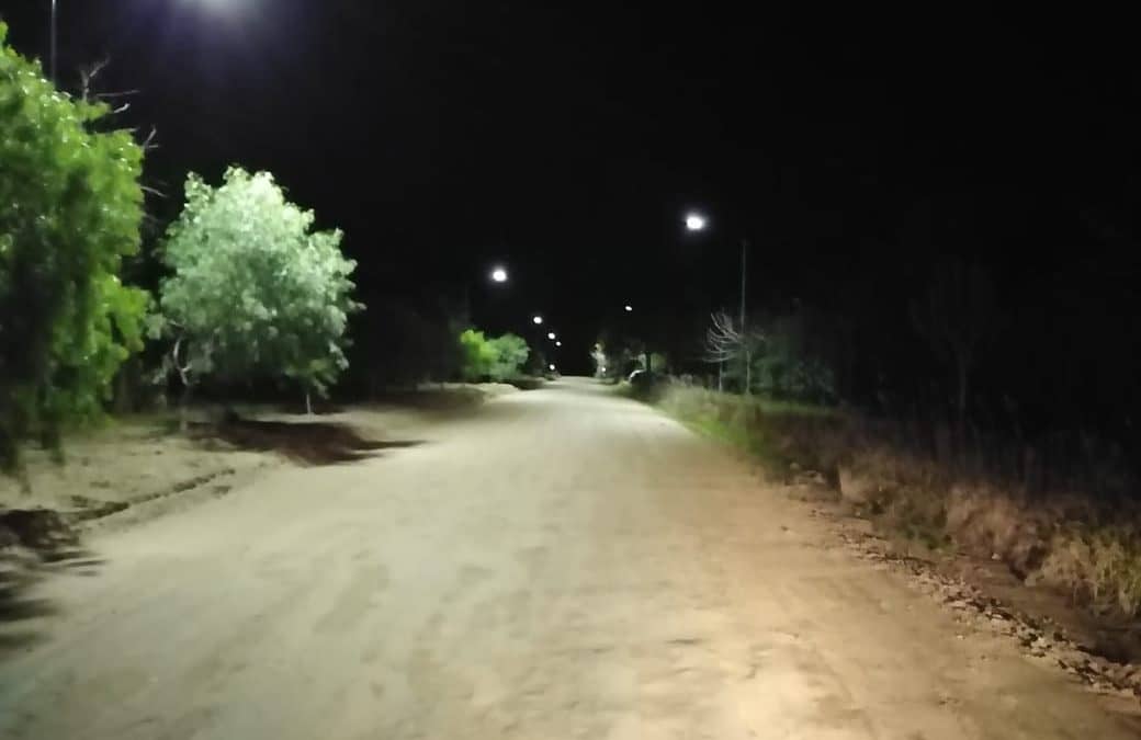 OTRA OBRA DE ALUMBRADO PÚBLICO YA ESTÁ FUNCIONANDO: EN CALLE FAVALORO, ENTRE MONFERRAND Y VIGNAU