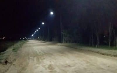 YA FUNCIONA LA OBRA DE ALUMBRADO PÚBLICO EN LA CALLE PAUL HARRIS, MANO PAR, ENTRE ULRICH Y CARABELLI