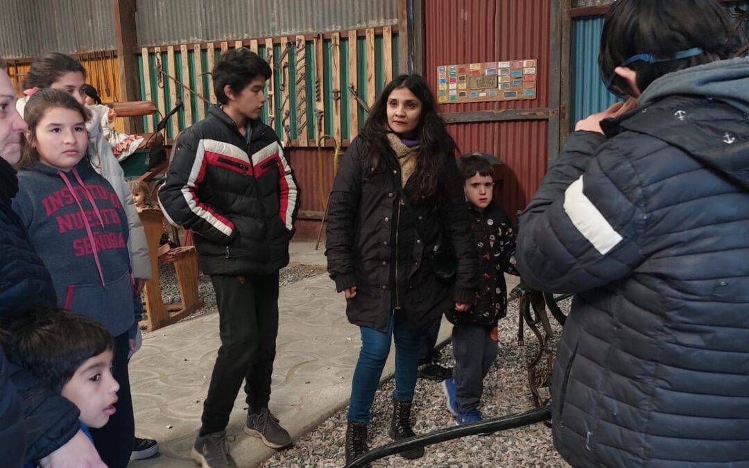 ALUMNOS/AS DE LA ESCUELA ESPECIAL Nº 502 VISITARON EL MUSEO DE LOS CARRUAJES