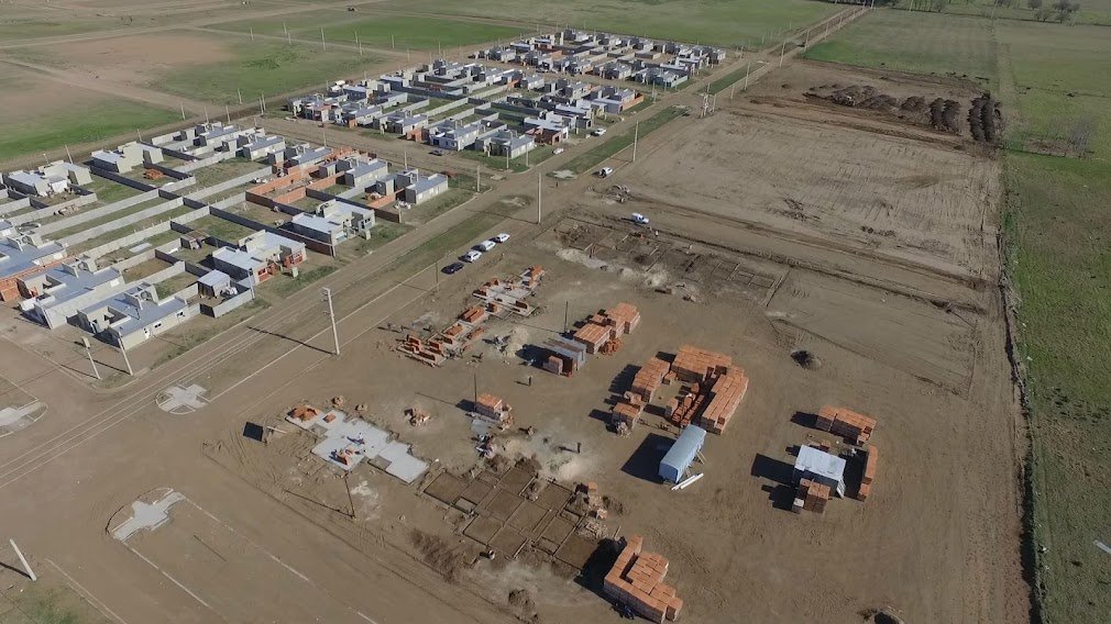 “TU LOTE, TU CASA”: HAY MÁS DE 1.000 INSCRIPTOS EN EL PROGRAMA Y YA SE OTORGARON CASI 700 TURNOS, HABIENDO COMPLETADO 243 EL TRÁMITE