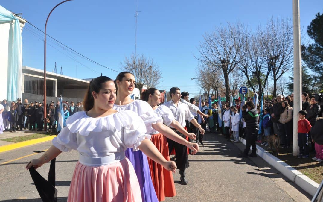 En el aniversario de 30 de Agosto, Fernández anunció 25 viviendas