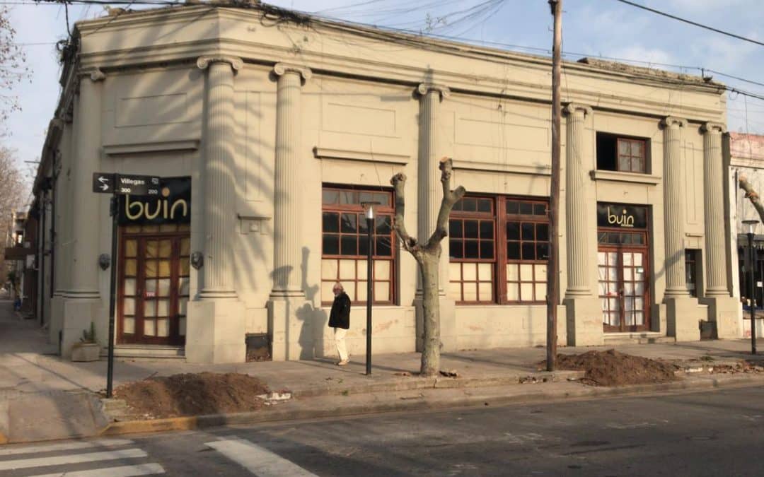 SE LABRÓ UNA INFRACCIÓN A UN FRENTISTA POR LA PODA NO AUTORIZADA DE DOS ÁRBOLES QUE ESTÁN SOBRE LA CALLE VILLEGAS