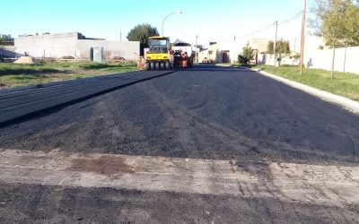 EL MUNICIPIO TERMINA (VIERNES) CON LA OBRA DE PAVIMENTACIÓN EN DOS CALLES DEL LOTEO DE LA HERRADURA, EN EL BARRIO FBC ARGENTINO
