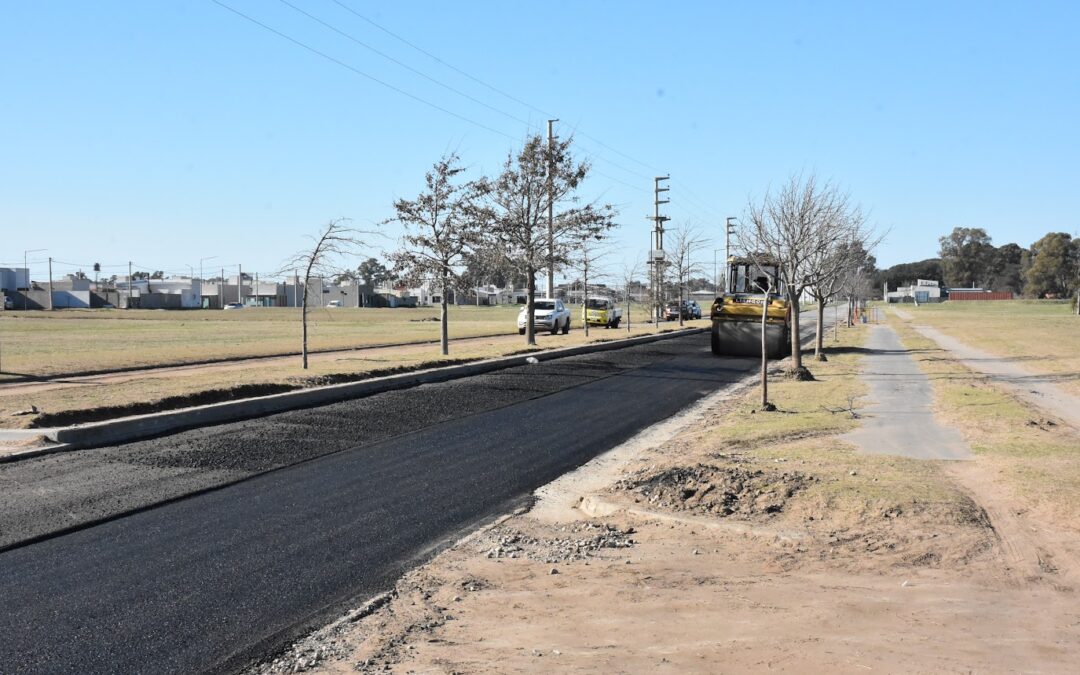 LA MUNICIPALIDAD CONTINÚA PAVIMENTANDO EL PARQUE LINEAL EN LA AMPLIACIÓN URBANA