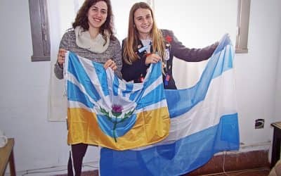 Bathis entregó Banderas a una joven estudiante de intercambio