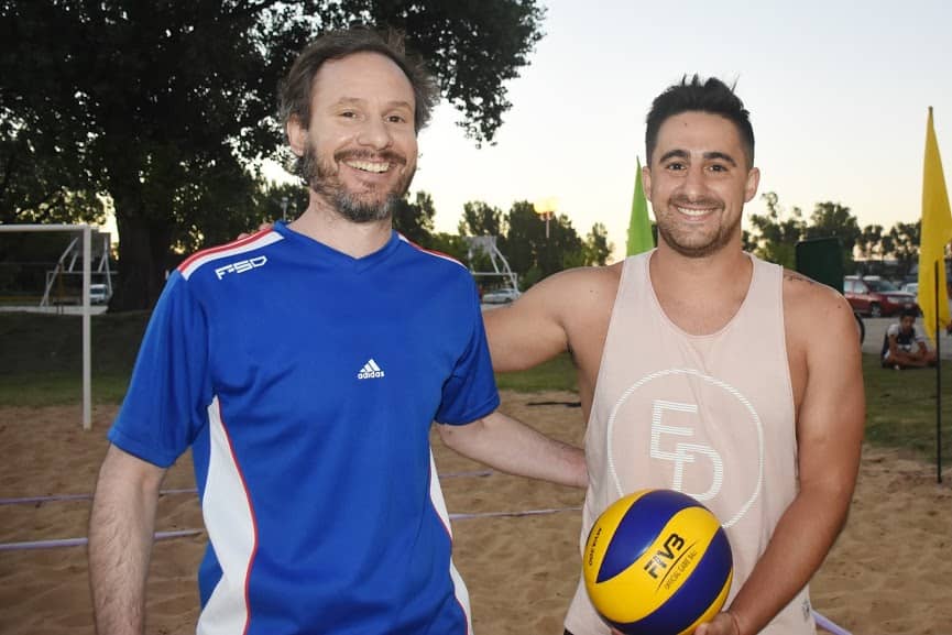 TRENQUE LAUQUEN, PRIMERO EN VARONES Y TERCERO EN DAMAS, EN LA SEGUNDA ETAPA DEL REGIONAL DE BEACH VOLEY