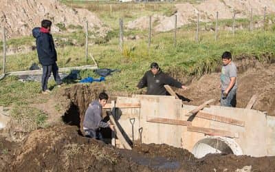 Avanzan los trabajos en desagües y cloacas en el barrio La Lonja