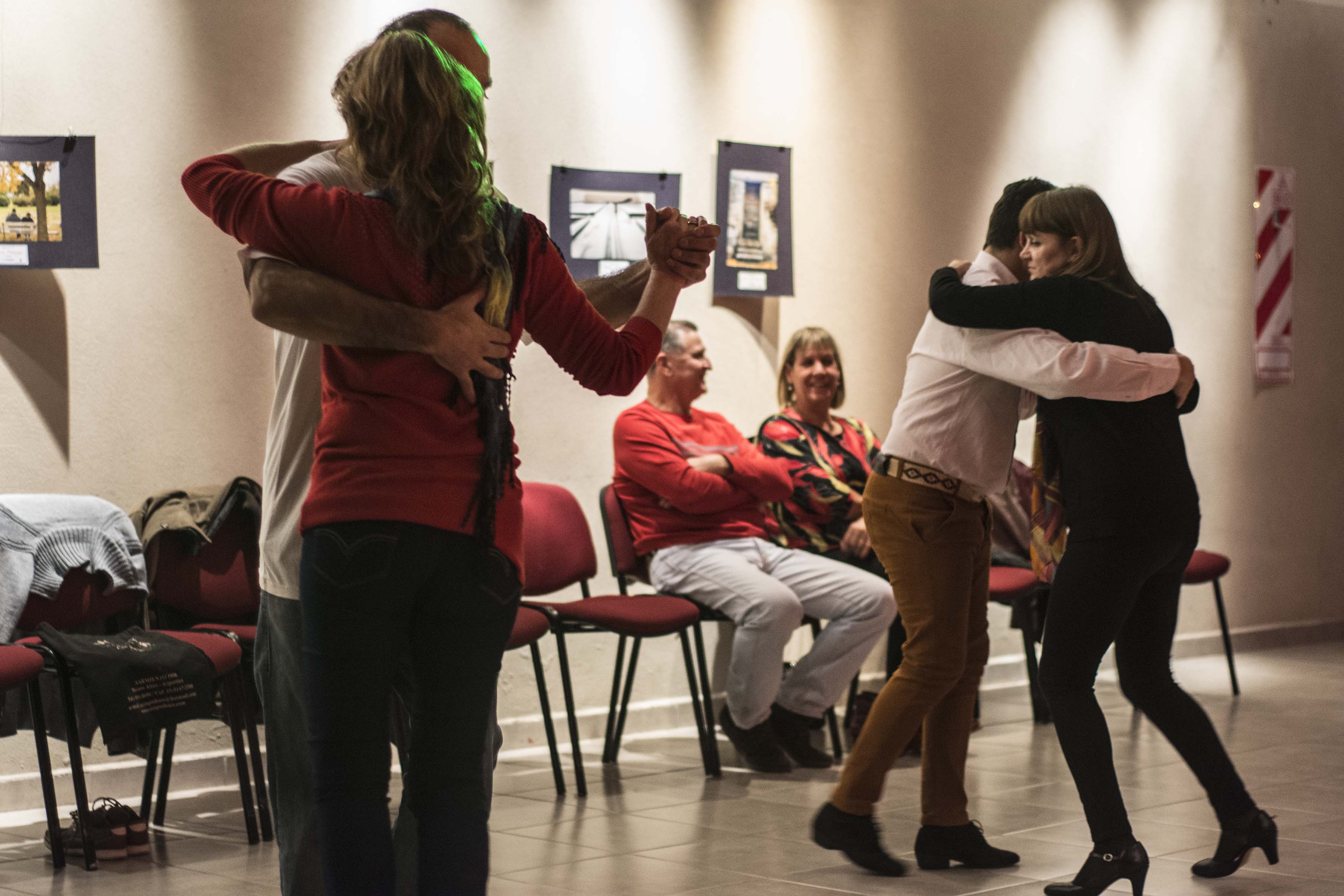 Hoy (viernes) se realiza una práctica de Milonga en la Casa de la Cultura