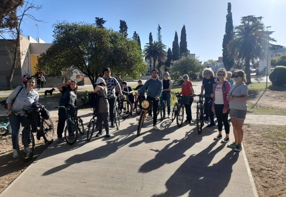 UNA NUEVA JORNADA DE BICITURISMO Y EN COMUNIDAD, CON UN RECORRIDO POR EL CASCO HISTÓRICO Y LOS MUSEOS DE LA COMANDANCIA Y FERROVIARIO