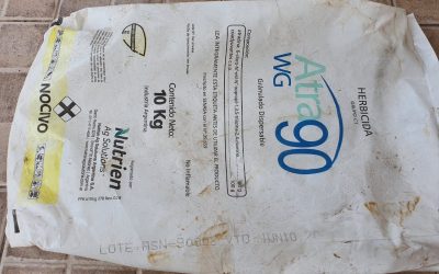 EL MUNICIPIO ABRIÓ UN EXPEDIENTE Y LABRARÁ UNA INFRACCIÓN POR LA APARICIÓN DE BOLSAS VACÍAS DE AGROQUÍMICOS EN UN CAMINO RURAL DEL DISTRITO