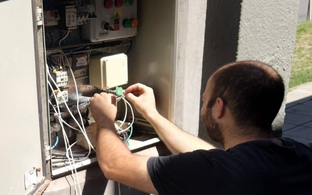 INSTALARON UN MONITOR DEL SISTEMA DE BOMBAS CLOACALES PARA CONTROLAR EN TIEMPO REAL  EL BUEN FUNCIONAMIENTO  DEL SISTEMA