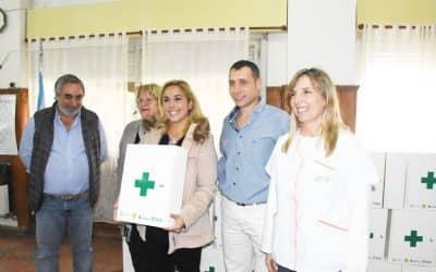 Se entregaron 50 botiquines de primeros auxilios a 50 escuelas del distrito