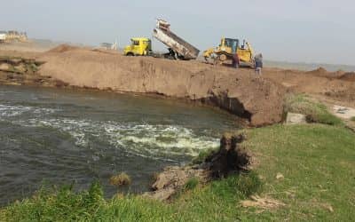 Se cerró la brecha en Cuero de Zorro y esperan más piedras para reforzar el lugar