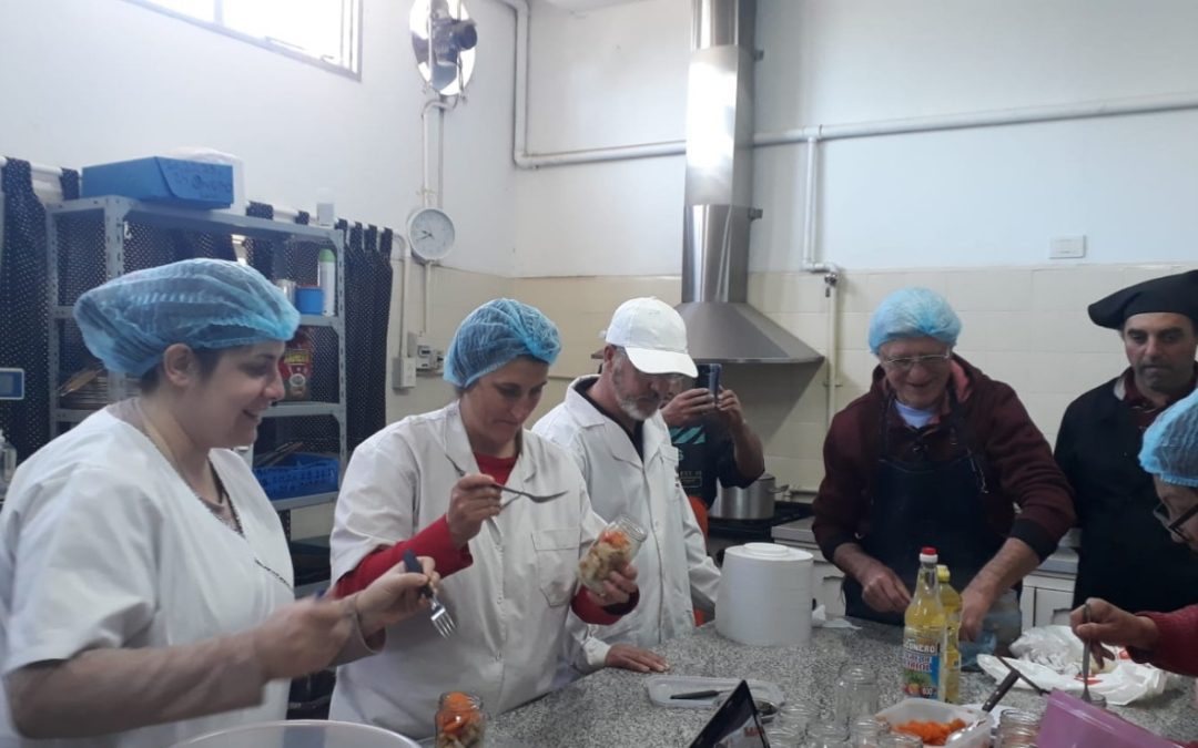 DICTARON UNA CAPACITACIÓN SOBRE EL USO DEL AUTOCLAVE PARA LA ESTERILIZACIÓN COMERCIAL DE ALIMENTOS (CONSERVAS)