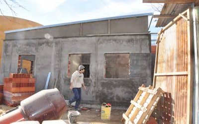 Ya se coloca el techo en el Centro de Integración Comunitaria del Barrio Parque