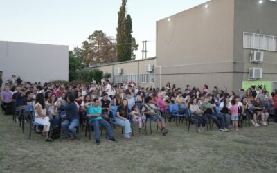 EL INTENDENTE FRANCISCO RECOULAT PARTICIPÓ EN EL CIERRE DE CICLO LECTIVO DE LOS CURSOS DEL CENTRO DE FORMACIÓN LABORAL Nº 402
