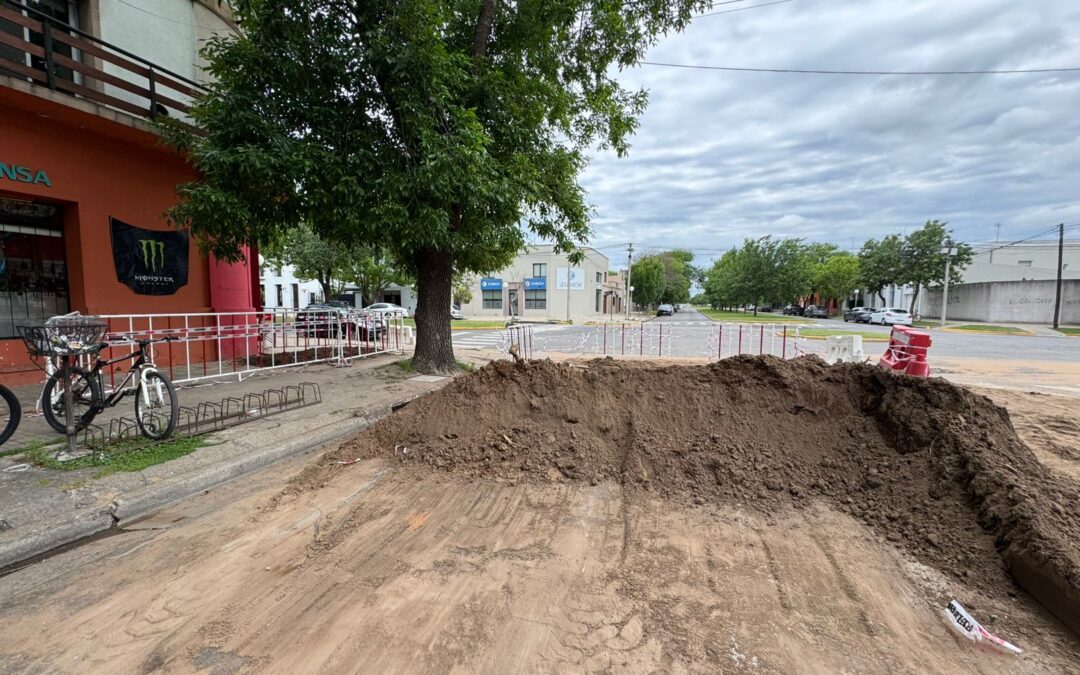 CONTINÚA LA OBRA DE RECAMBIO DE CAÑERÍAS DEL SERVICIO DE CLOACAS EN AVELLANEDA ENTRE 25 DE MAYO Y TENIENTE GENERAL URIBURU